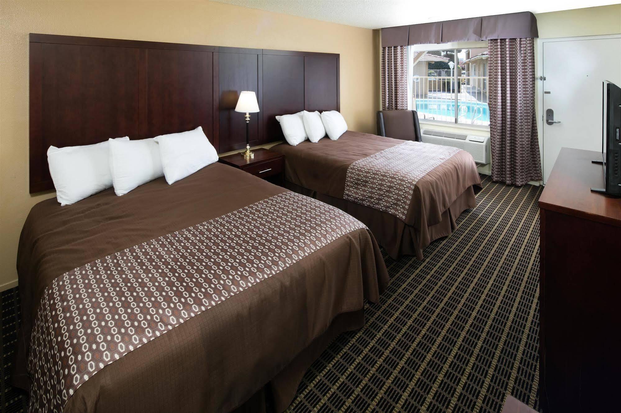 Red Lion Inn & Suites Redding Dış mekan fotoğraf